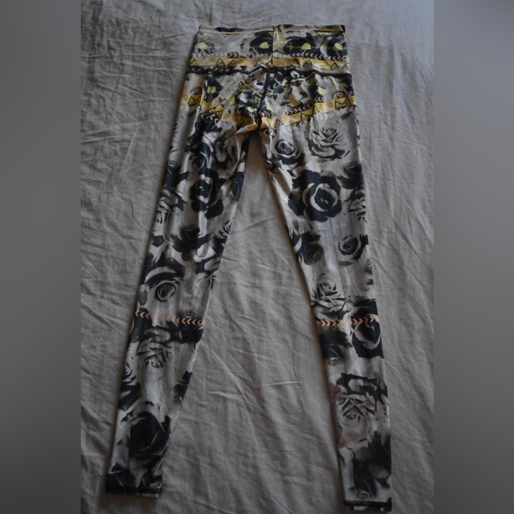 Teeki Tribal Patterned Yoga Leggings
